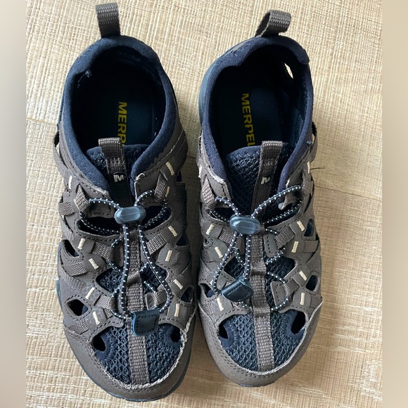 Boys Merrell hiking shoes, size 2, worn a handful of times - Picture 1 of 3